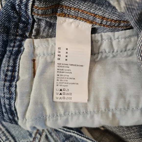 Classic Denim Jacket with Red Floral Detail - Picture 10 of 12